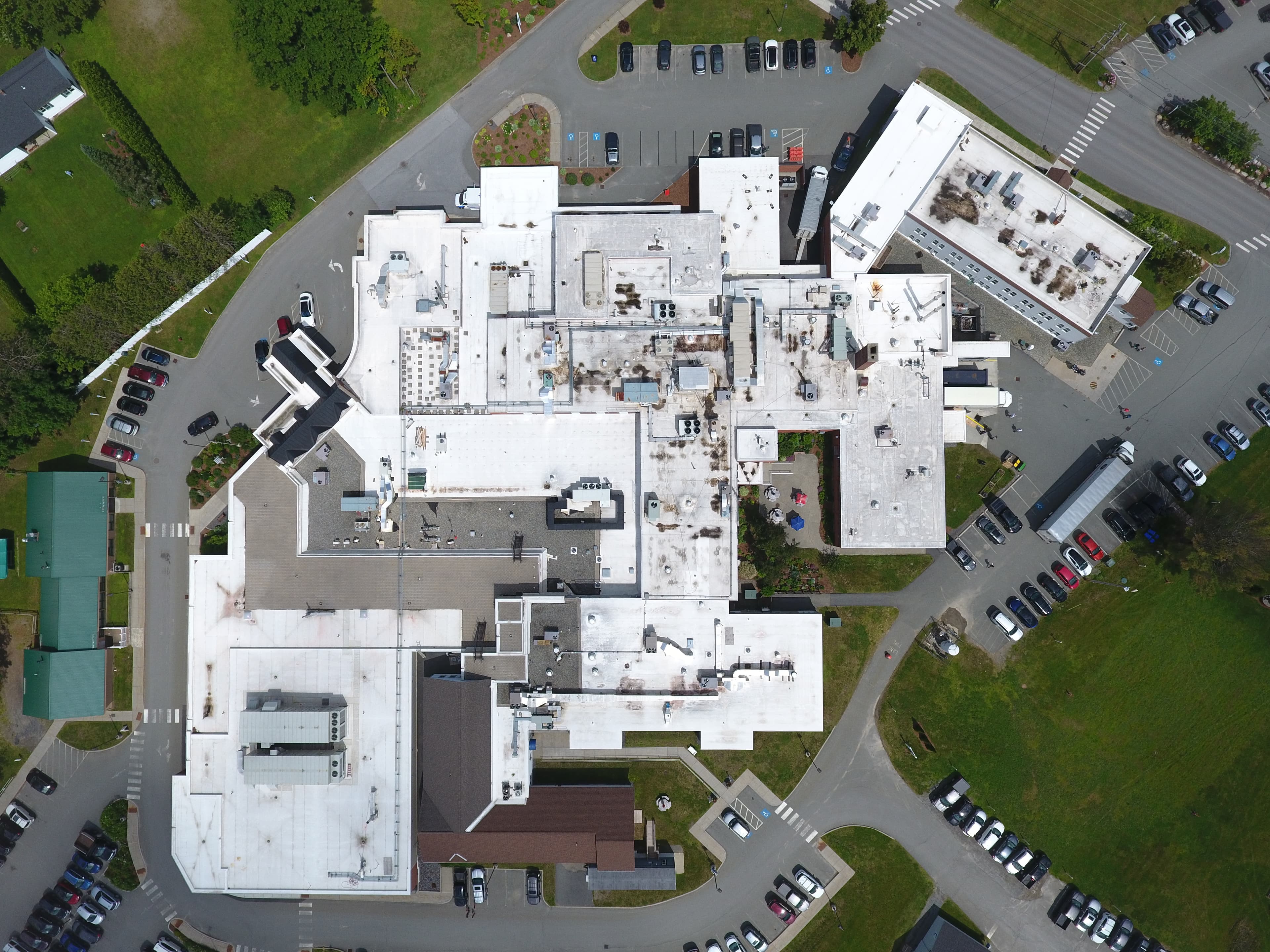 Commercial roof maintenance